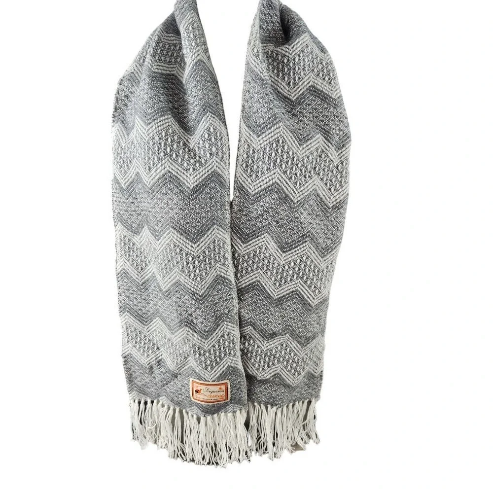Figueroa genuine alpaca‎ scarf with tassels gray & white